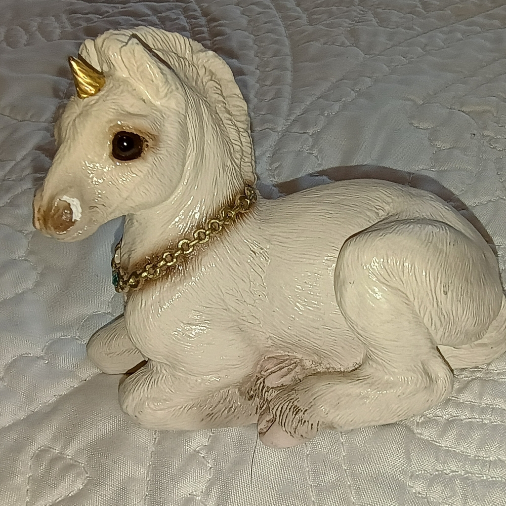 Vintage Windstone Editions White Unicorn Baby Pena 1990 Blue Crystal